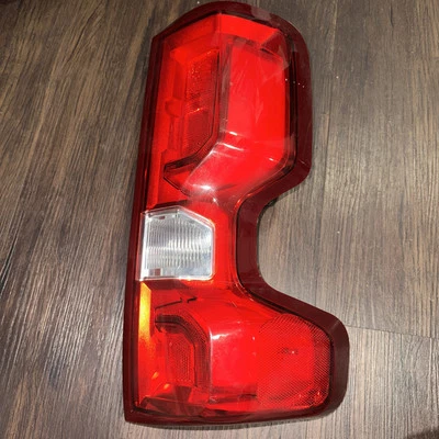 ✅ 2019 2020 2021 2022 2023 CHEVY SILVERADO 1500 LUZ TRASERA LED LH Driver OEM Foto 1 de 3