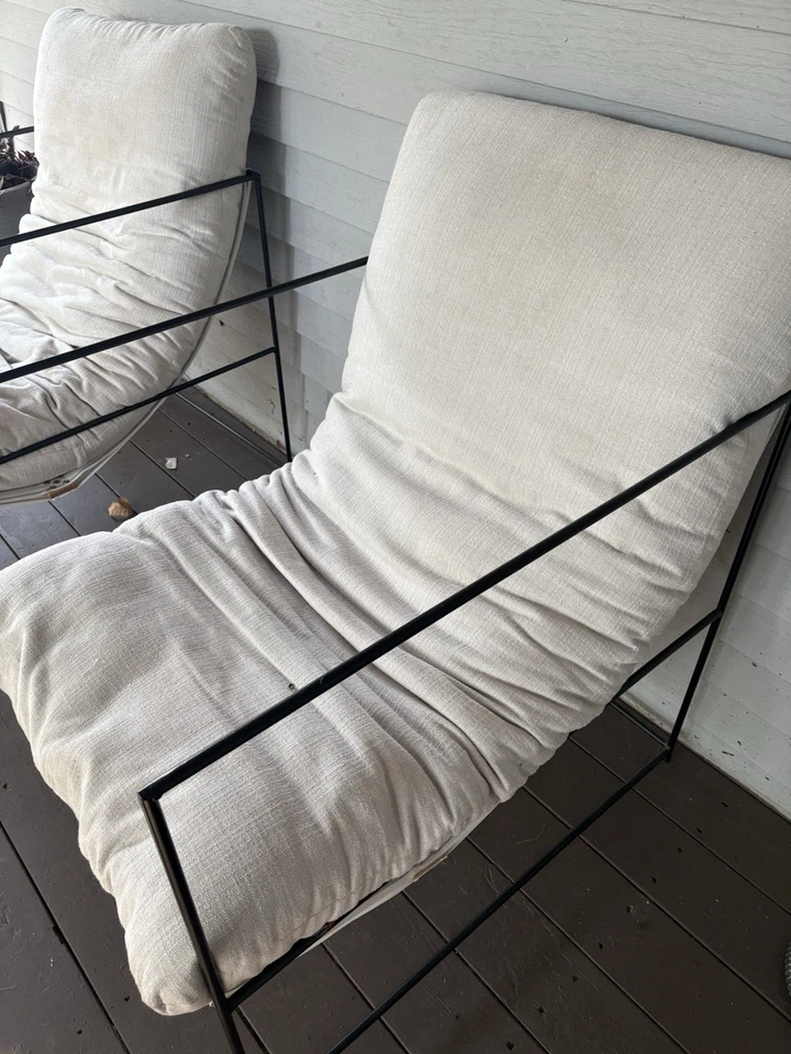 Silla de acto con tapa de almohada Safavieh Portland Foto 1 de 2