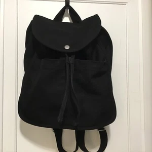 BAGGU Thick Recycled Cotton Canvas Backpack in Black Silver Hardware - Picture 1 of 7