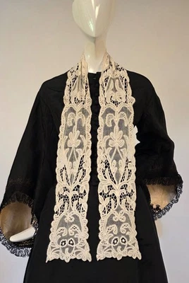 ANTIQUE VICTORIAN 19TH C HAND MADE LACE STOLE FOR DRESS  - Image 1 of 4