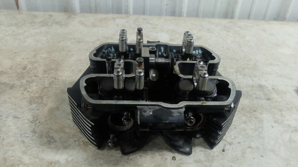 Culata motor 14 Triumph Bonneville America 790 800 Foto 1 de 4