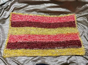 Dreifach Garn, Handarbeit gehäkelt Vorleger, mehrfarbig, 18”x30” - Bild 1 von 5