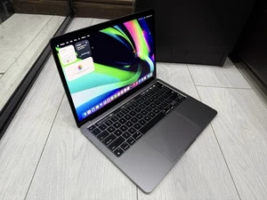 Apple MacBook Pro 13,3" Retina 2022 - 1TB SSD 24GB Ram 8C CPU 10C GPU M2 - Grau - Bild 1 von 19