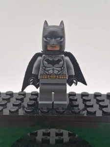 LEGO Batman Dark Grey Suit Minifigure sh151 💥 - Picture 1 of 2