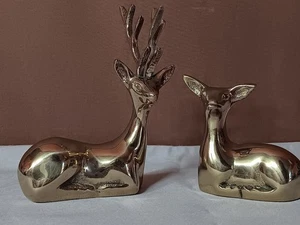 Set of 2 Vintage MCM Pair of Brass Deer, Seated Buck and Doe Small Figurines - Picture 1 of 8