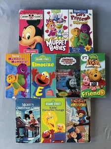 Lot of 10 Kids Vintage VHS Disney Muppets Barney Elmo Mickey Thomas Christmas - Bild 1 von 19