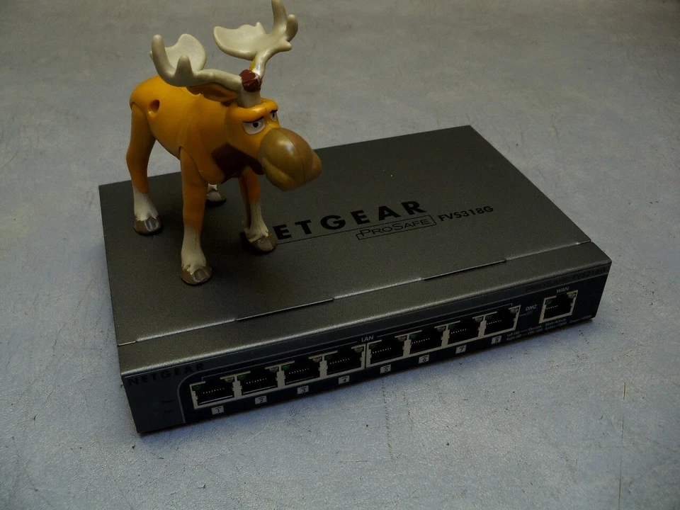 FVS318G – ProSAFE 8-port Gigabit VPN Firewall NetGear  - Image 1 of 4
