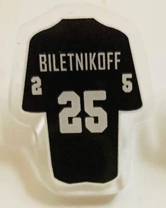 Fred Biletnikoff Raiders NFL Lapel Hat & Jersey Pin Brand New. Size 1.5x1 inch. - Picture 1 of 6