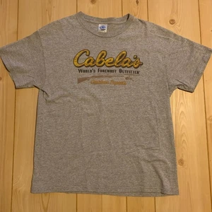 Vintage Cabela's Foremost Outfitter Outdoor Experts Hunting Fishing T-Shirt L - Picture 1 of 6