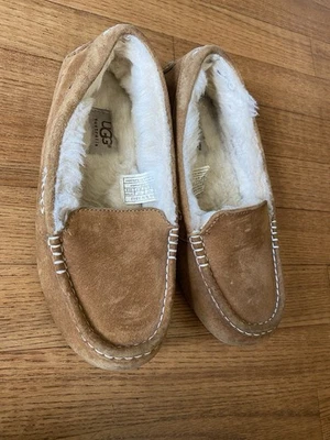 Mocassim feminino UGG Australia 5732 cor shearling chinelos EUA 5 crianças grandes - Imagem 1 de 4