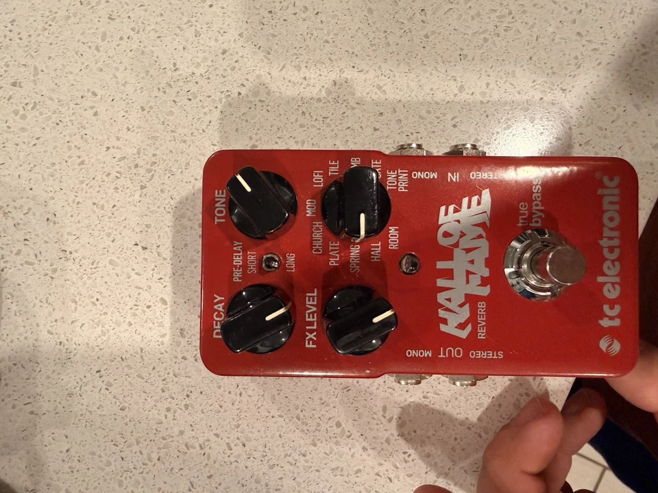 Pedal de reverberación TC Electronic Hall of Fame - Funciona muy bien - No incluye cables Foto 1 de 4