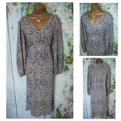 LADIES M&S COLLECTION DRESS SIZE 20, Navy printed Mix V-Neck Midi Tea Dress - Image 1 of 4