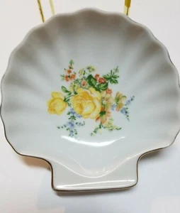 Vintage ROYAL CROWN Tinket Dish.5 inches wide. Porcelin. Excellent condition.  - Picture 1 of 6