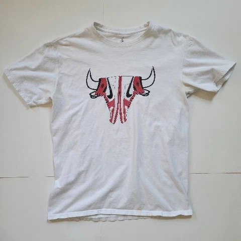 Chicago Bulls Air Jordan Shirt  Horns Shoes Logo Nike Large white Cover