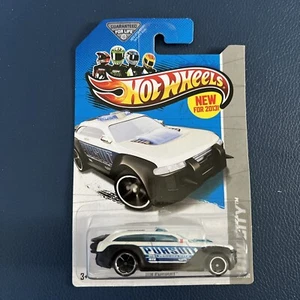 HW HOT WHEELS 2013 HW CITY #20/250 HW PURSUIT POLICE VEHICLE HOTWHEELS NOS - Picture 1 of 2
