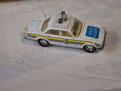 K-66 Matchbox Superkings K-66 Jaguar XJ 12 weiss "Police Accident" - Bild 1 von 4