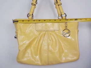 Borsa Coach Canary gialla vernice pelle plissettata galleria tote bag F13761 - Foto 1 di 16