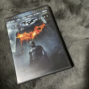 The Dark Knight Widescreen Edition - Picture 1 of 3