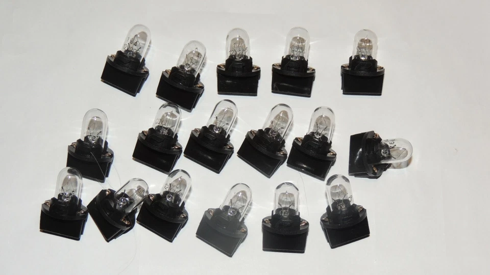 ¡Nuevo! Bombillas y enchufes de luces de grupo de calibre para camioneta Ford 92 - 96 F150 - F350  Foto 1 de 1