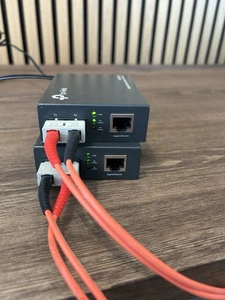 TP-Link MC220CM + MC200CM Convertisseurs Fibre Media Plomb Optique et Alimentations - Photo 1/7