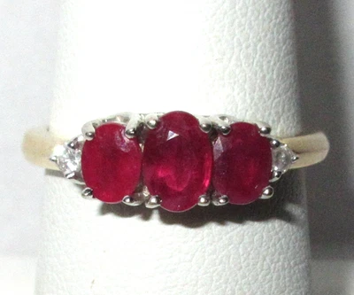 💍💍Vintage 14kt YG Natural Ruby & Diamond Ring Size 6.75💍💍 - Image 1 of 4