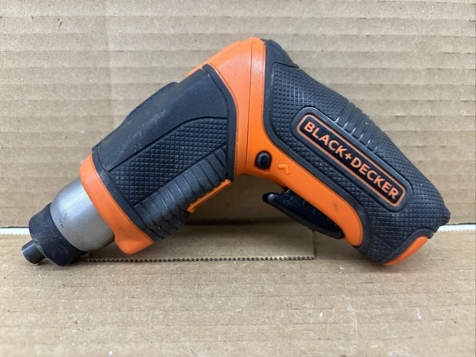 BLACK+DECKER BDCS40BI 4-Volt MAX* Lithium  Screwdriver TESTED (no charger) - Image 1 of 2