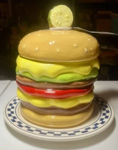 Luna & Sage hamburguesa con queso en un plato de comedor bote de cocina/tarro de galletas - Imagen 1 de 13