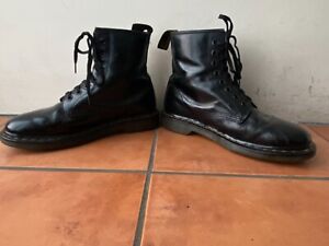 Fabulous Dr Doc Martens EU 39 AU 8 Black Leather 8 Holes Lace Up Grungy Boots