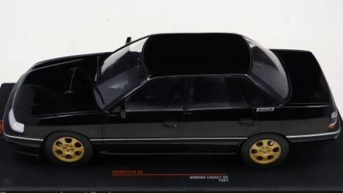 Modellino auto scala 1:18 Ixo SUBARU LEGACY RS nero diecast modellismo statico - Immagine 1 di 1