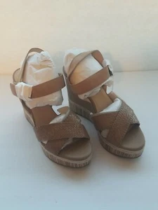 Sandalias de mujer Geox D Yulimar C tacones de cuña ligeros topo talla 10,5 nuevas en caja - Imagen 1 de 8