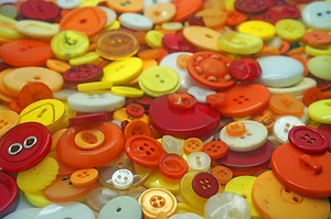 Summer Colours Sewing Craft Buttons mixed sizes Round yellow orange red 100g 1kg - Picture 1 of 1