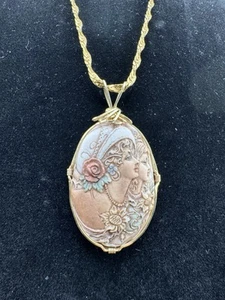 Vintage Porcelain Cameo Oval Pendant Gold Fill Wire Wrap Signed JHKw/ Chain - Picture 1 of 9