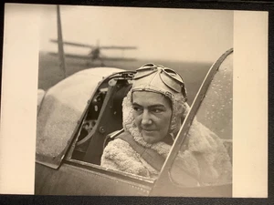 Tarjeta de promoción de exposición LEE MILLER * A Woman’s War * IWM, Londres 2015/16 - Imagen 1 de 2