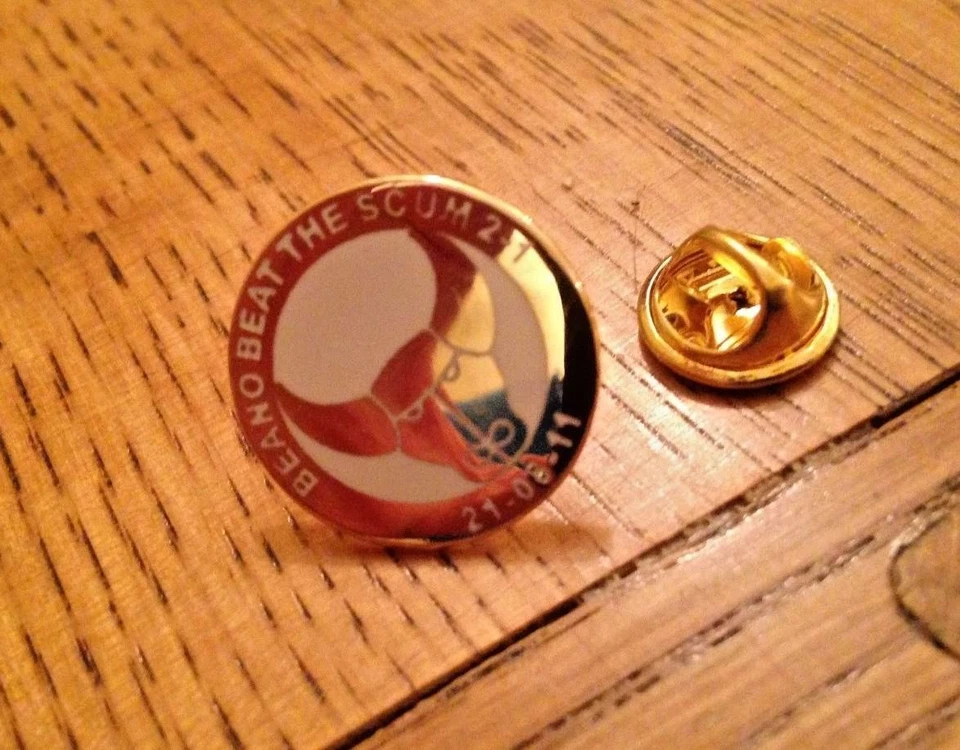 Oxford United Pin Badge - 'Beano Beat Swindon 2-1' - Brand New - For Charity - Image 1 of 1