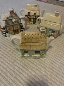 Vintage Cottage Ceramics Teapots -Set Of All 4 Seasons -RARE SET - Picture 1 of 14