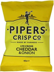 Cheddar y cebolla Pipers Crisps cruz de leña (paquete de 24) - Imagen 1 de 4