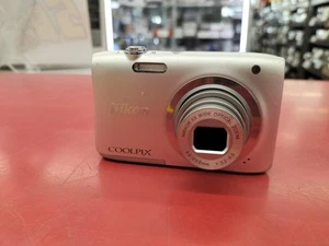 Digital Camera Model No. COOLPIX A100 NIKON - Picture 1 of 5