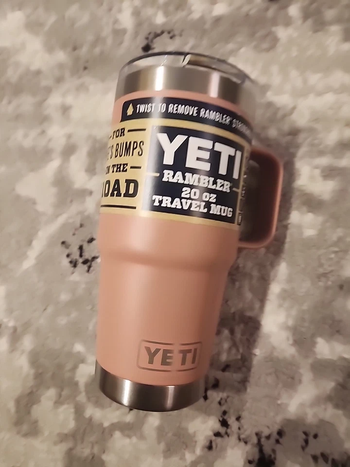 Caneca de viagem Yeti Rambler 20 oz isolada aço inoxidável com tampa forte arenito rosa - Imagem 1 de 4