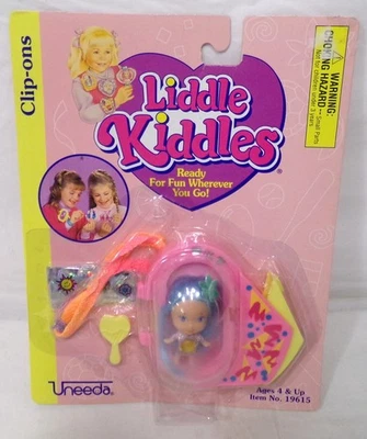 Muñeca Uneeda Liddle Kiddles Clip-Ons Blue Hair 2" vintage 1996 nueva sellada Foto 1 de 2