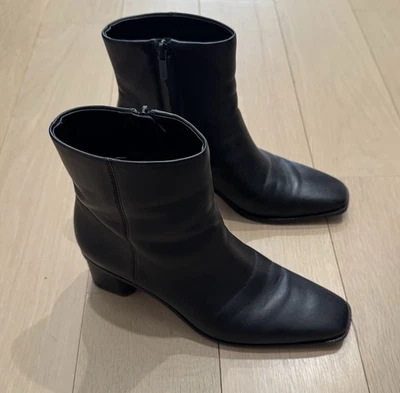 Botín para mujer Vince Gema de cuero negro talla 6,5 Foto 1 de 4