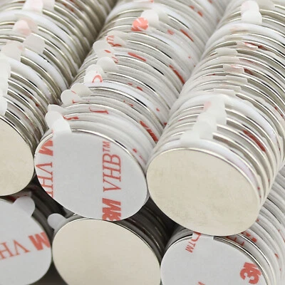 50 NEODYM KLEBE MAGNETE D22x1 mm SELBSTKLEBEND 2,6 KG SCHEIBE RUND NdFeB N42 3M - Bild 1 von 3