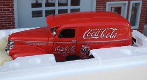 Danbury Mint 1941 Coca Cola Delivery Truck 1/24 w 6 Pc Custom Accessory Grouping - Picture 1 of 8