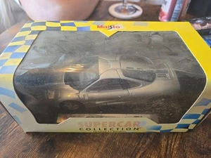 Maisto 1/24 Scale Diecast 2969 - 1993 McLaren F1 Roadcar Shell - Silver - Picture 1 of 6