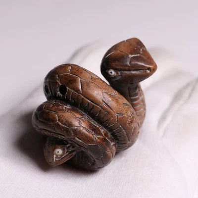 Rana y serpiente japonesa tallada en madera Netsuke 1,89 pulgadas Inro Ojime Meiji era siglo XIX Foto 1 de 4