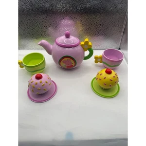 Peppa Pig Tea Party Set Pretend Play Teapot Cups Cupcakes Girls Toy - Picture 1 of 2