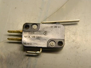 Cherry E2150H0 Interruttore miniaturizzato 1/2 HP 0,1AMP 125 VAC 51 unità disponibili nuovo - Foto 1 di 2