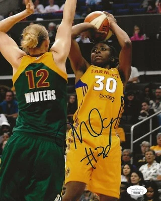 Nneka Ogwumike 签名洛杉矶火花 8 x 10 照片亲笔签名洛杉矶 JSA 正品证书 — 第 1/2 张图片
