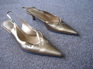 ZAPATOS SANDALIAS CLUB NICO BRONCE METALIZADO Talla 7 EE. UU. NUEVOS SIN CAJA - Imagen 1 de 5