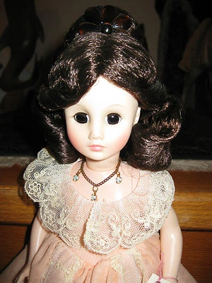 Muñeca Madame Alexander 14" 1979 totalmente nueva**SARAH JACKSON**1ª Dama Serie II~¡COMO NUEVA! Foto 1 de 4