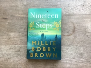 Signed, 1st print, Millie Bobby Brown's Nineteen Steps FREE SHIPPING - Picture 1 of 4